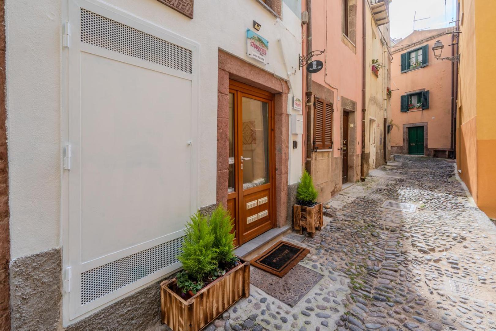 S'Apposentu - Un'Angolo Di Paradiso Con La Vista Sul Castello ボーザ エクステリア 写真