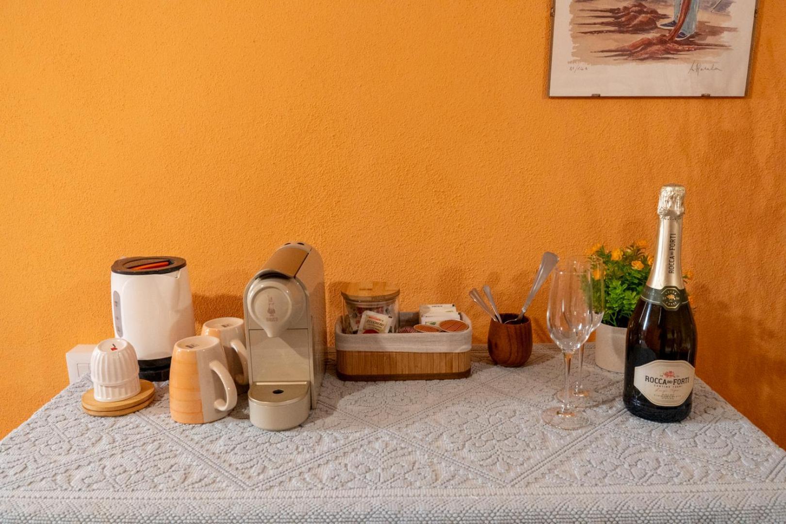 S'Apposentu - Un'Angolo Di Paradiso Con La Vista Sul Castello ボーザ 部屋 写真
