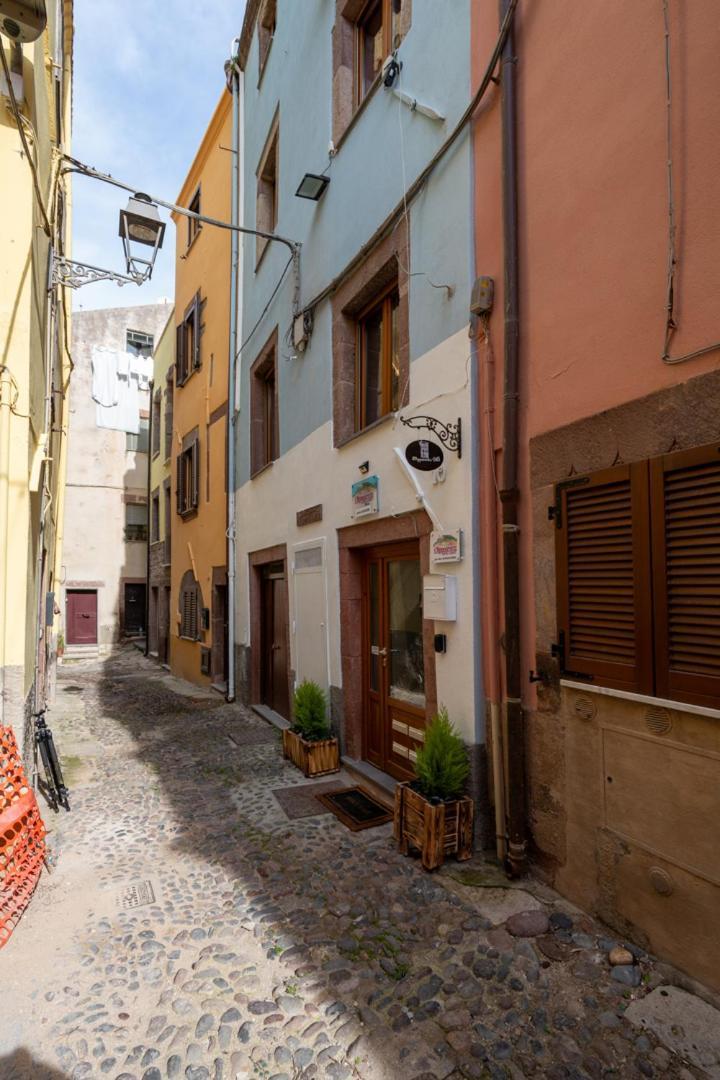 S'Apposentu - Un'Angolo Di Paradiso Con La Vista Sul Castello ボーザ エクステリア 写真