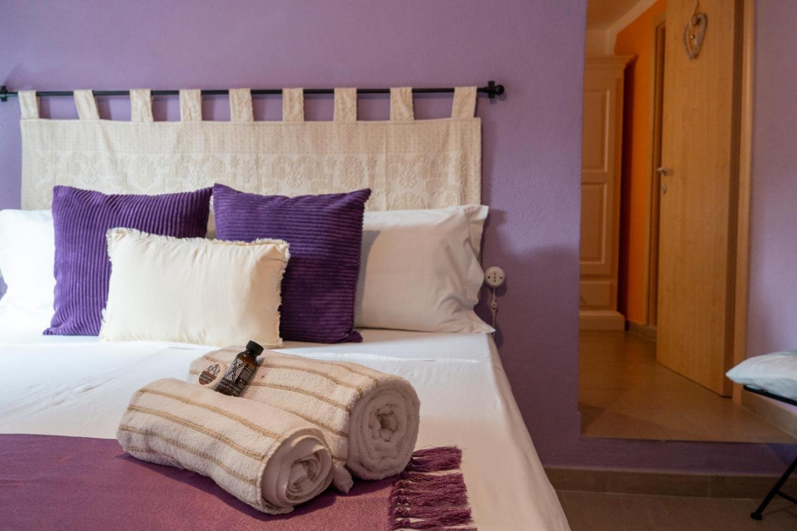 S'Apposentu - Un'Angolo Di Paradiso Con La Vista Sul Castello ボーザ 部屋 写真